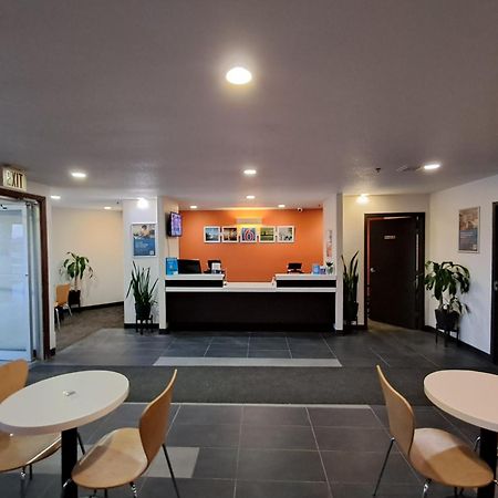 Motel 6-Regina, Sk Экстерьер фото