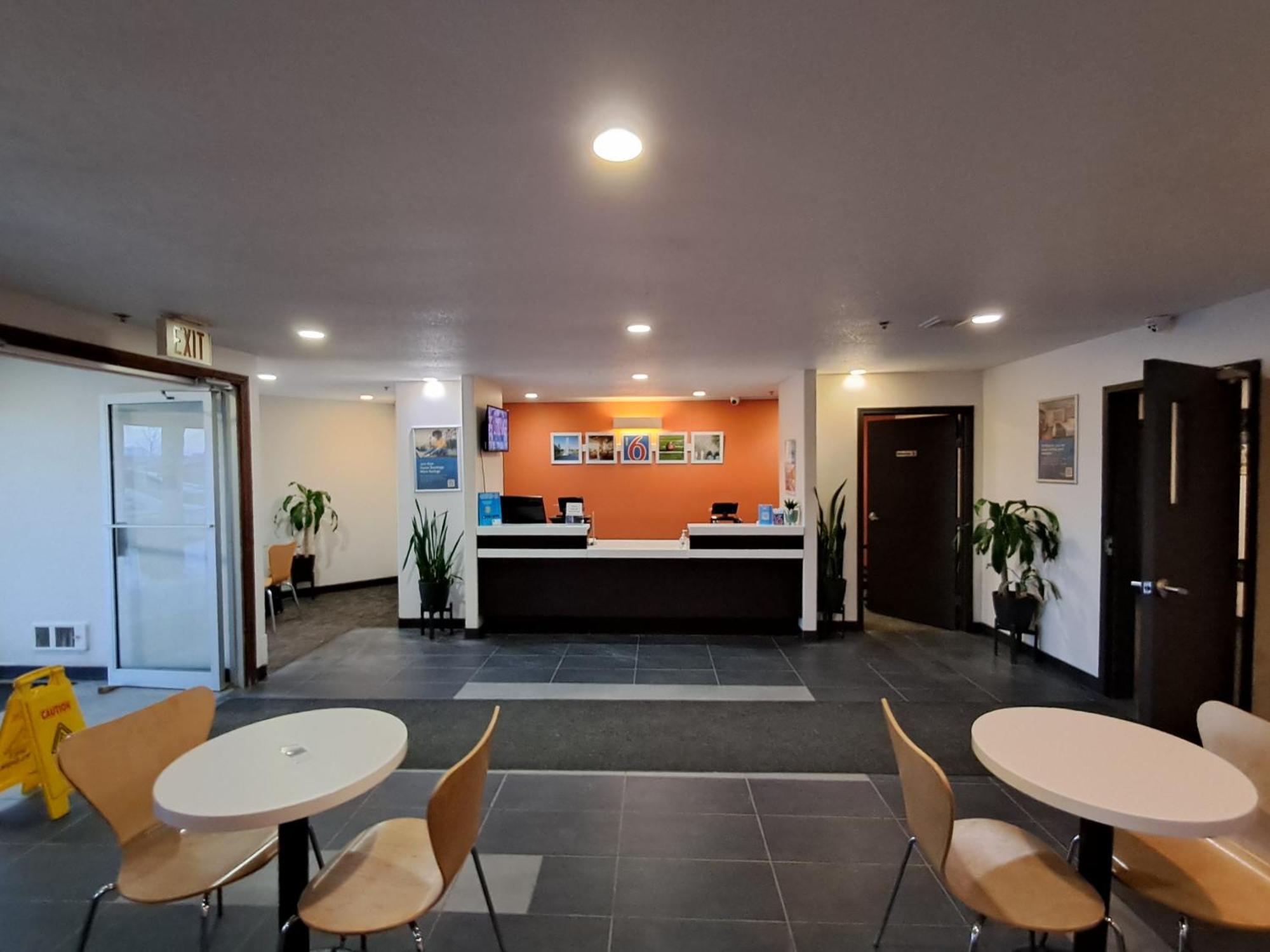 Motel 6-Regina, Sk Экстерьер фото